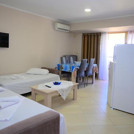 Eleana'S Apartament Sarande Ngoại thất bức ảnh