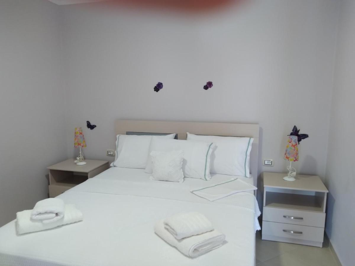 Eleana'S Apartament Sarande Ngoại thất bức ảnh