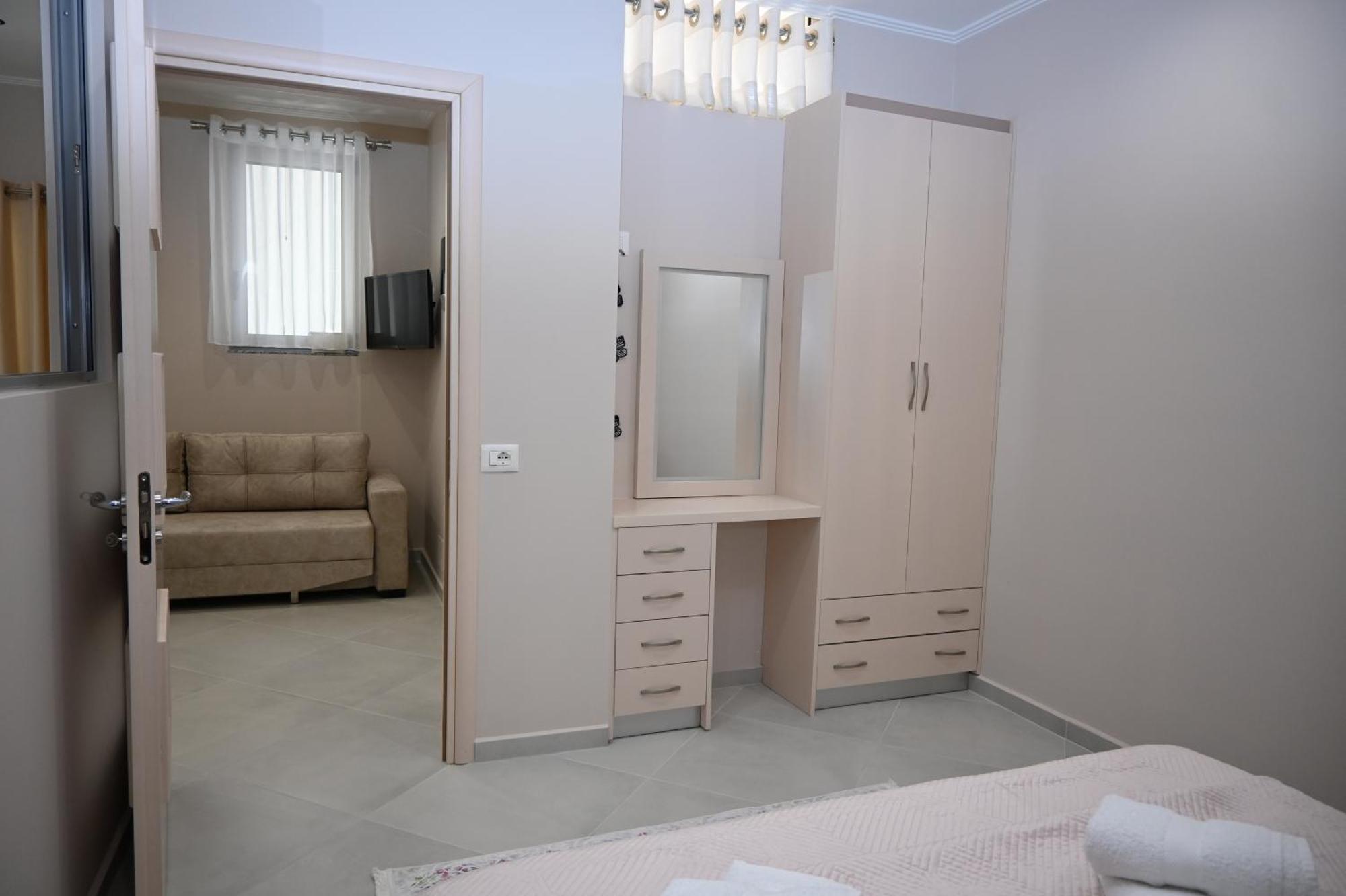Eleana'S Apartament Sarande Phòng bức ảnh
