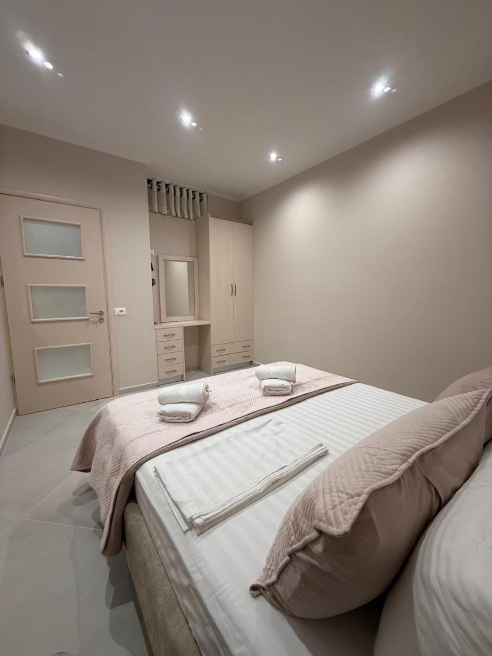 Eleana'S Apartament Sarande Ngoại thất bức ảnh