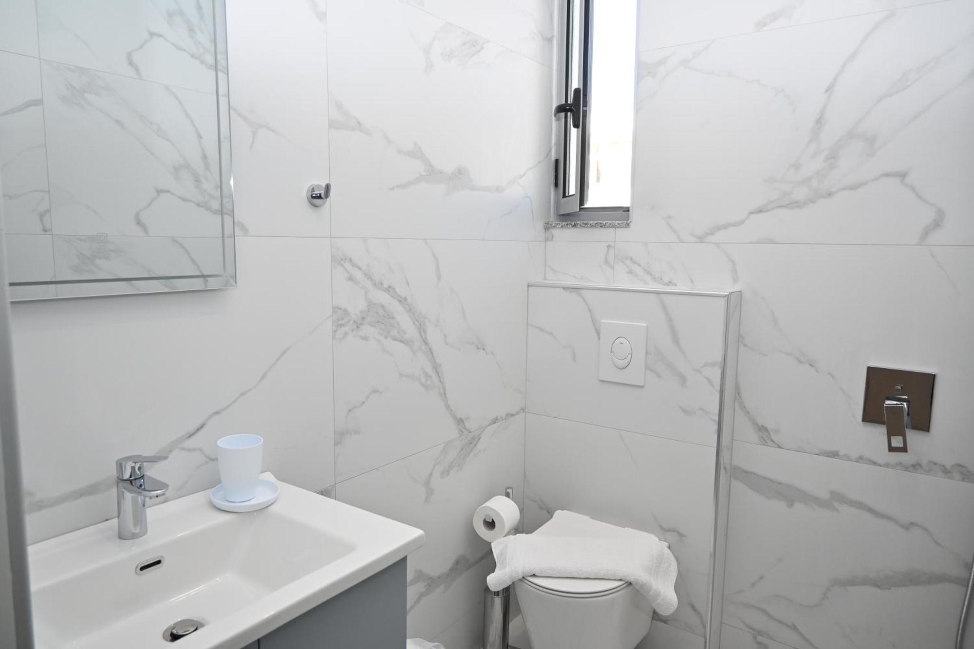 Eleana'S Apartament Sarande Ngoại thất bức ảnh